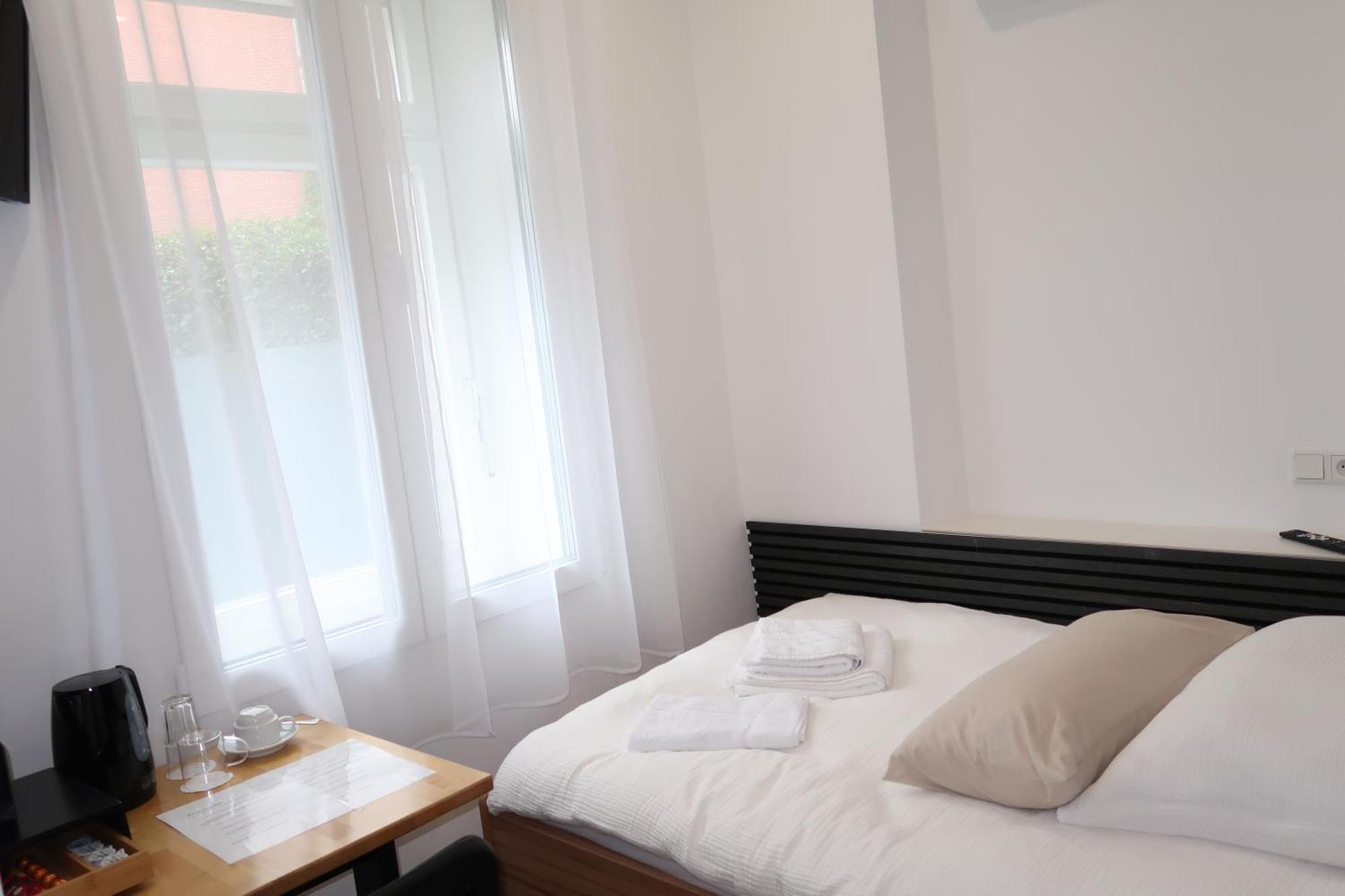 Toka Rooms - An Der Regiobahn เมทท์มานน์ ภายนอก รูปภาพ