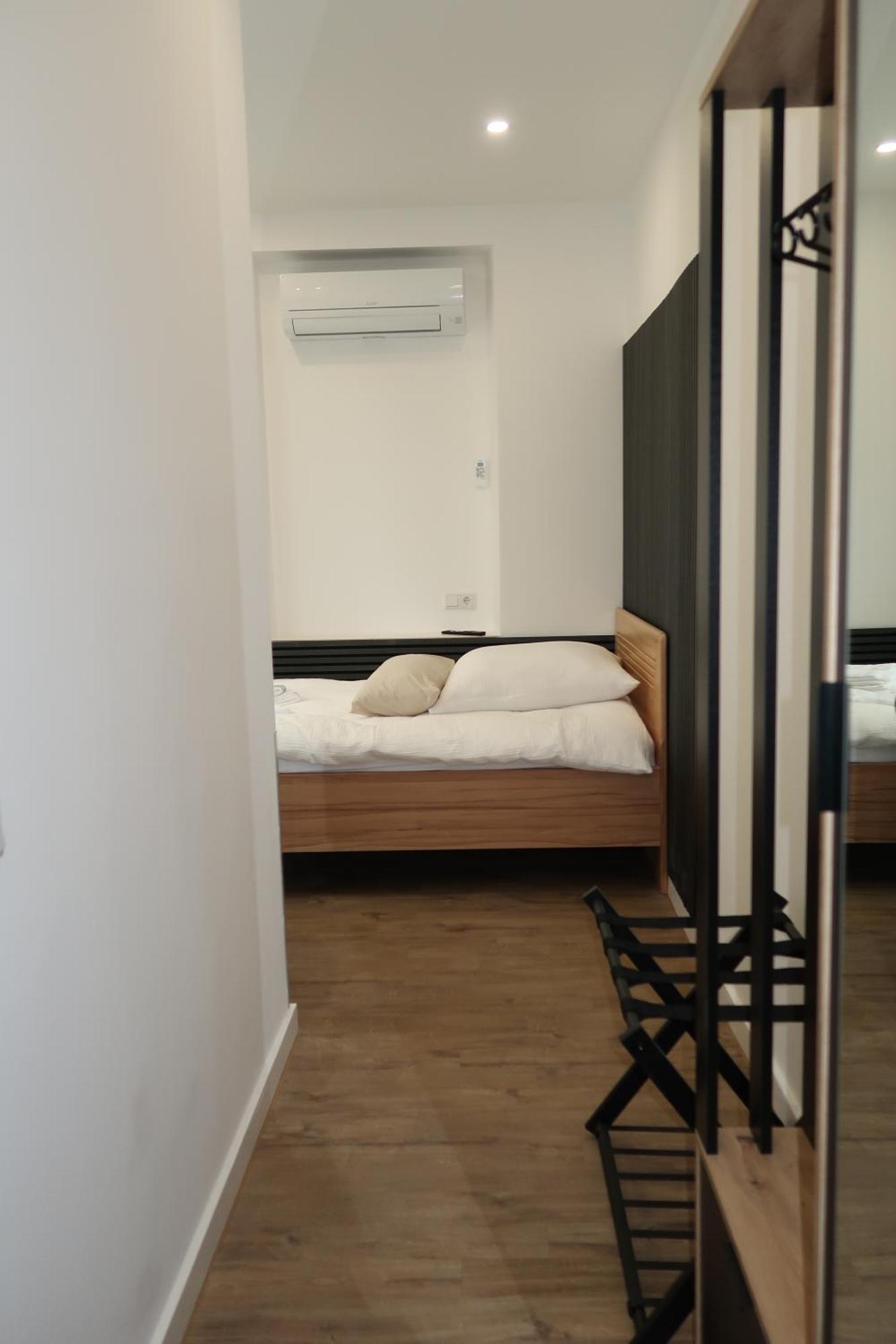 Toka Rooms - An Der Regiobahn เมทท์มานน์ ภายนอก รูปภาพ